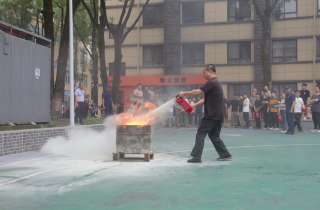 以賽促練 筑牢園區(qū)安全防線 | 萌恒科創(chuàng)園開展首屆消防技能競(jìng)賽